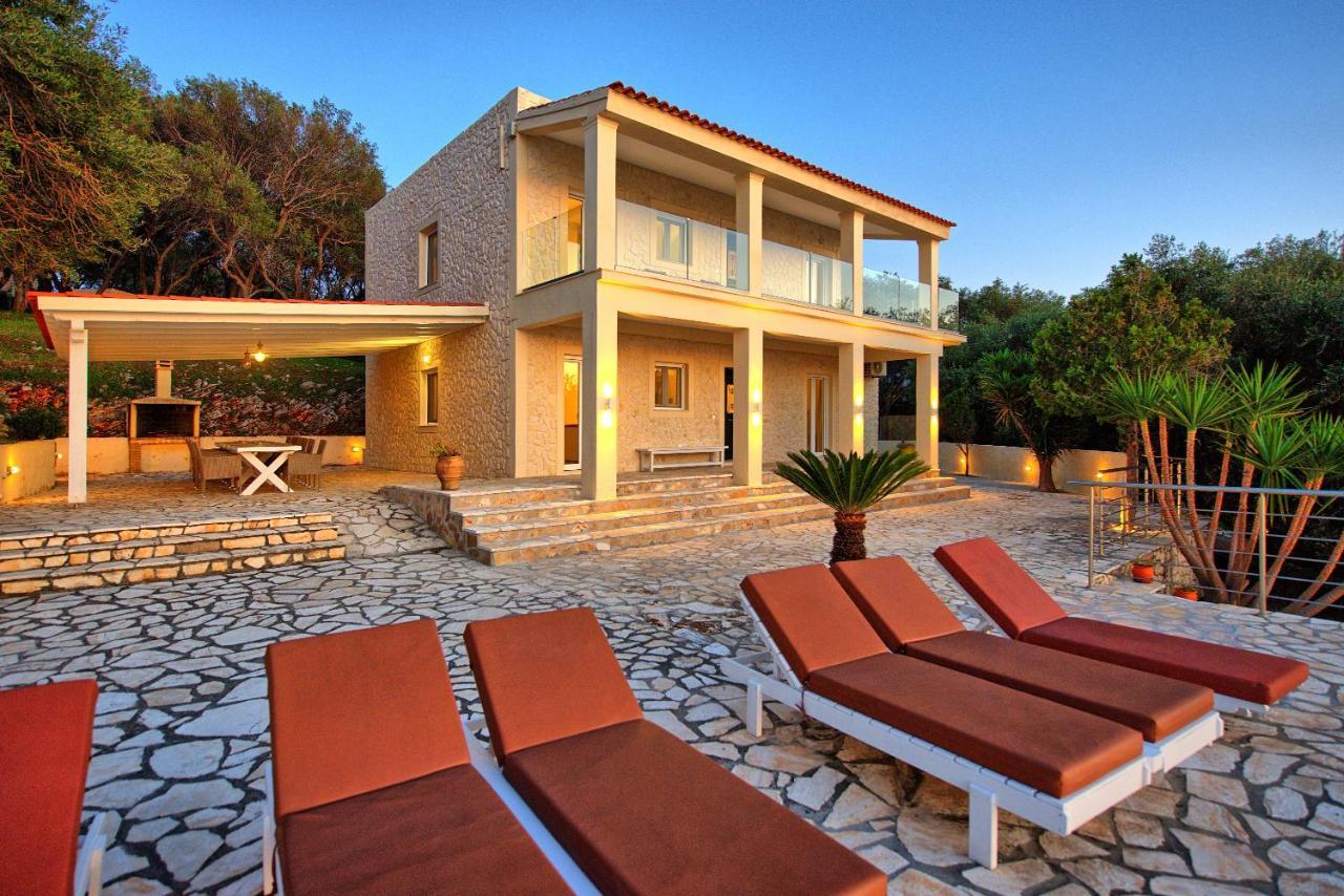 Agios Spyridon  Beachfront Villa Seasun By Posarellivillas מראה חיצוני תמונה